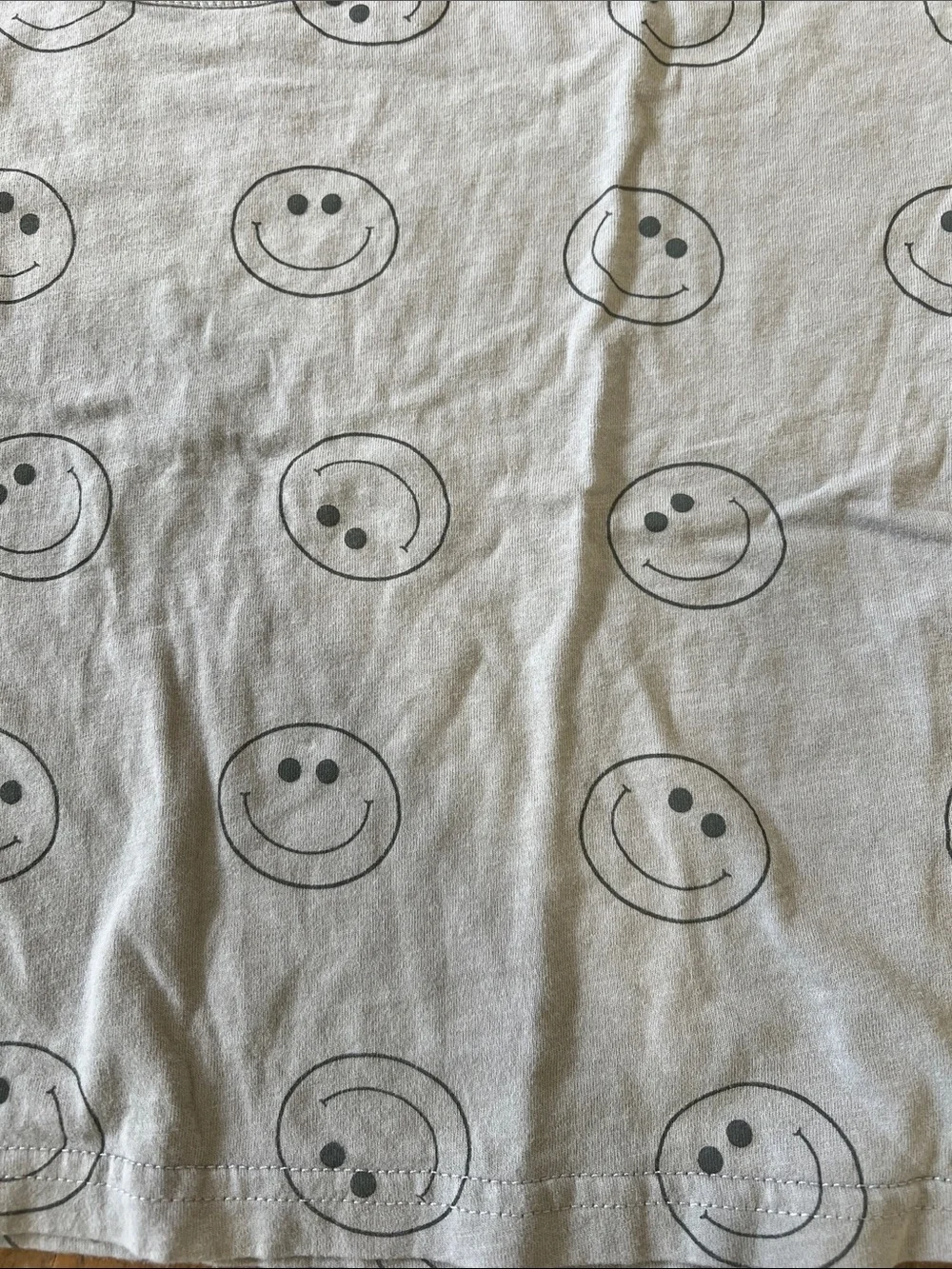 Indy & pippa gray smiley face print top and shorts set 3T